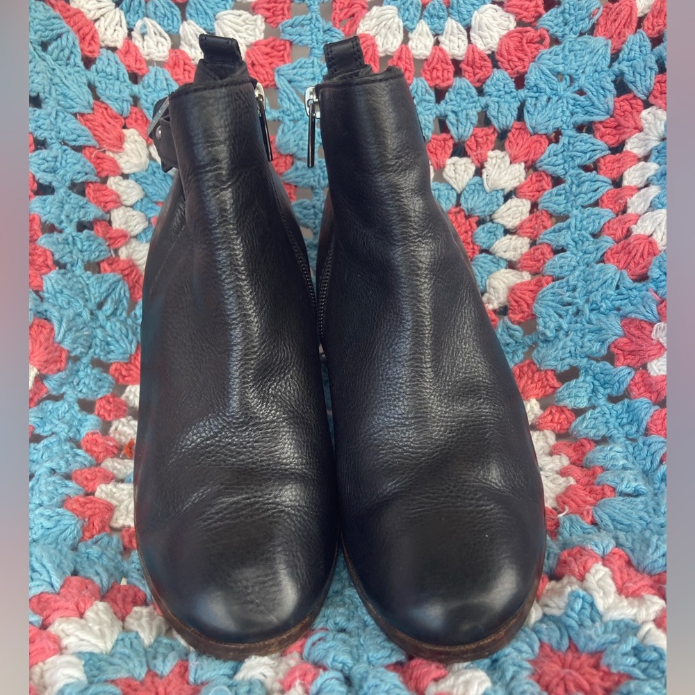 🦌 Coach Hewes Leather Ankle Bootie w/ Almond Toe & wooden chunky heel size 7.5 - Picture 7 of 8